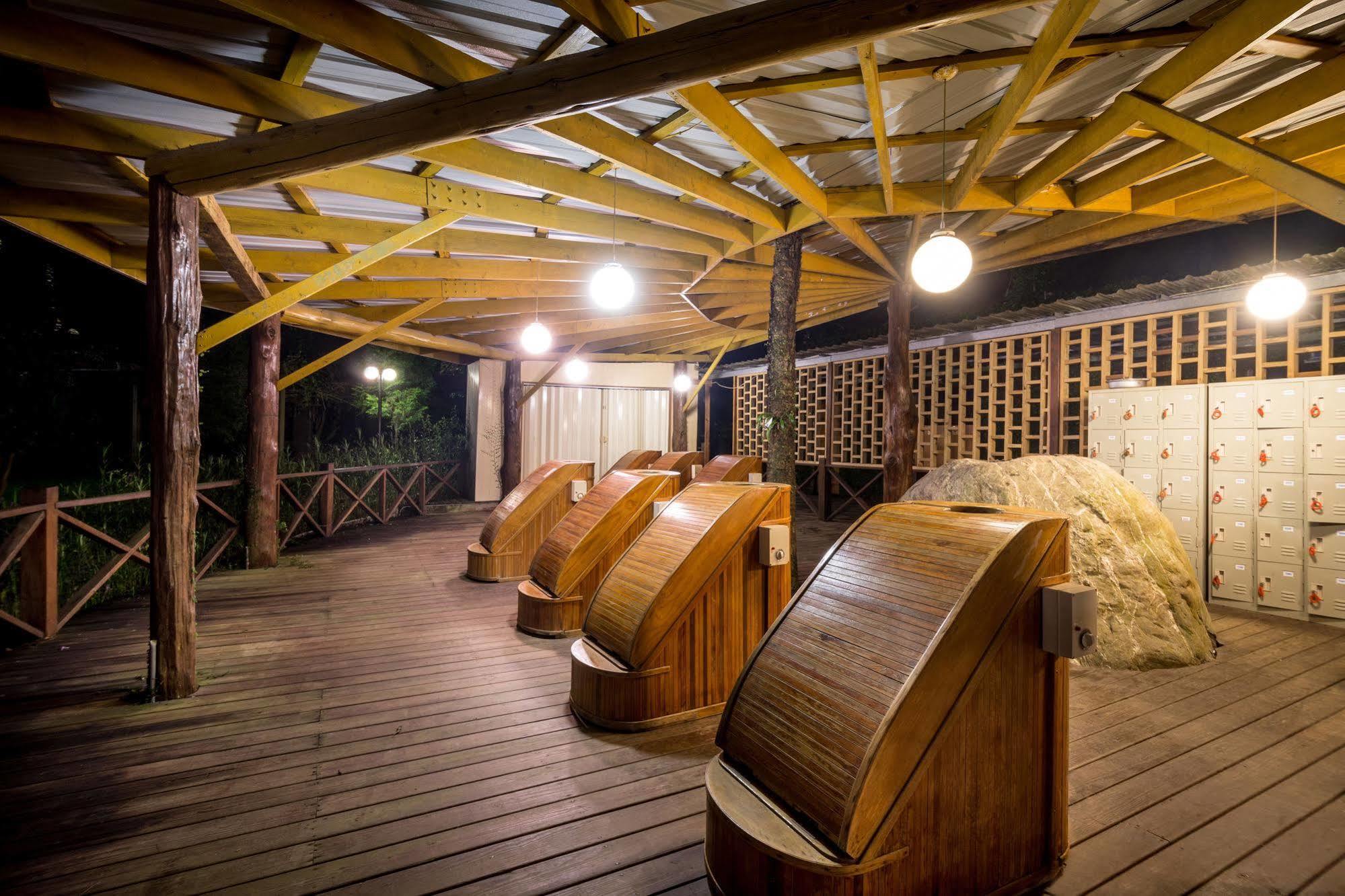 We Resort Sun Moon Lake Exterior photo
