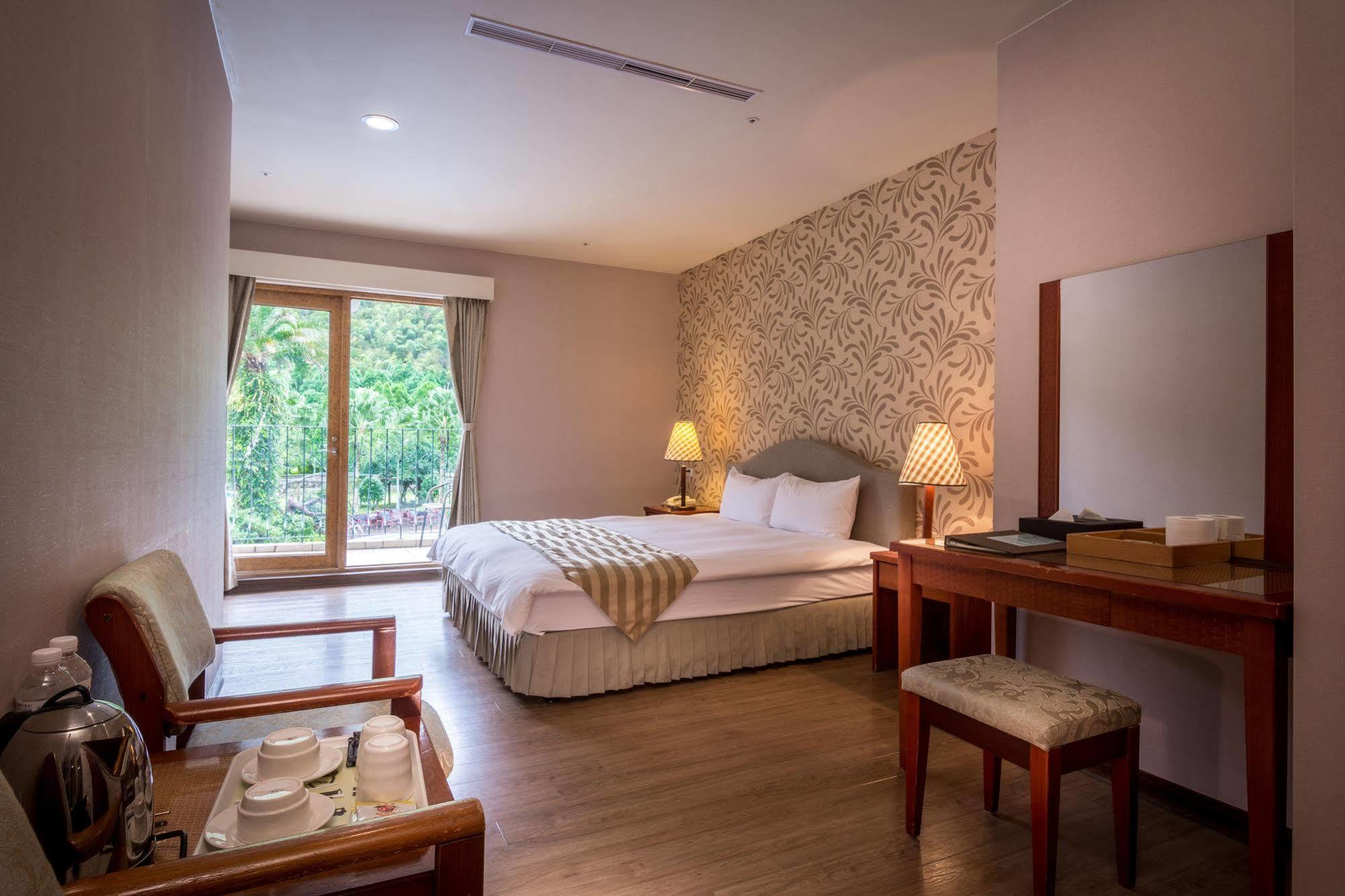 We Resort Sun Moon Lake Exterior photo